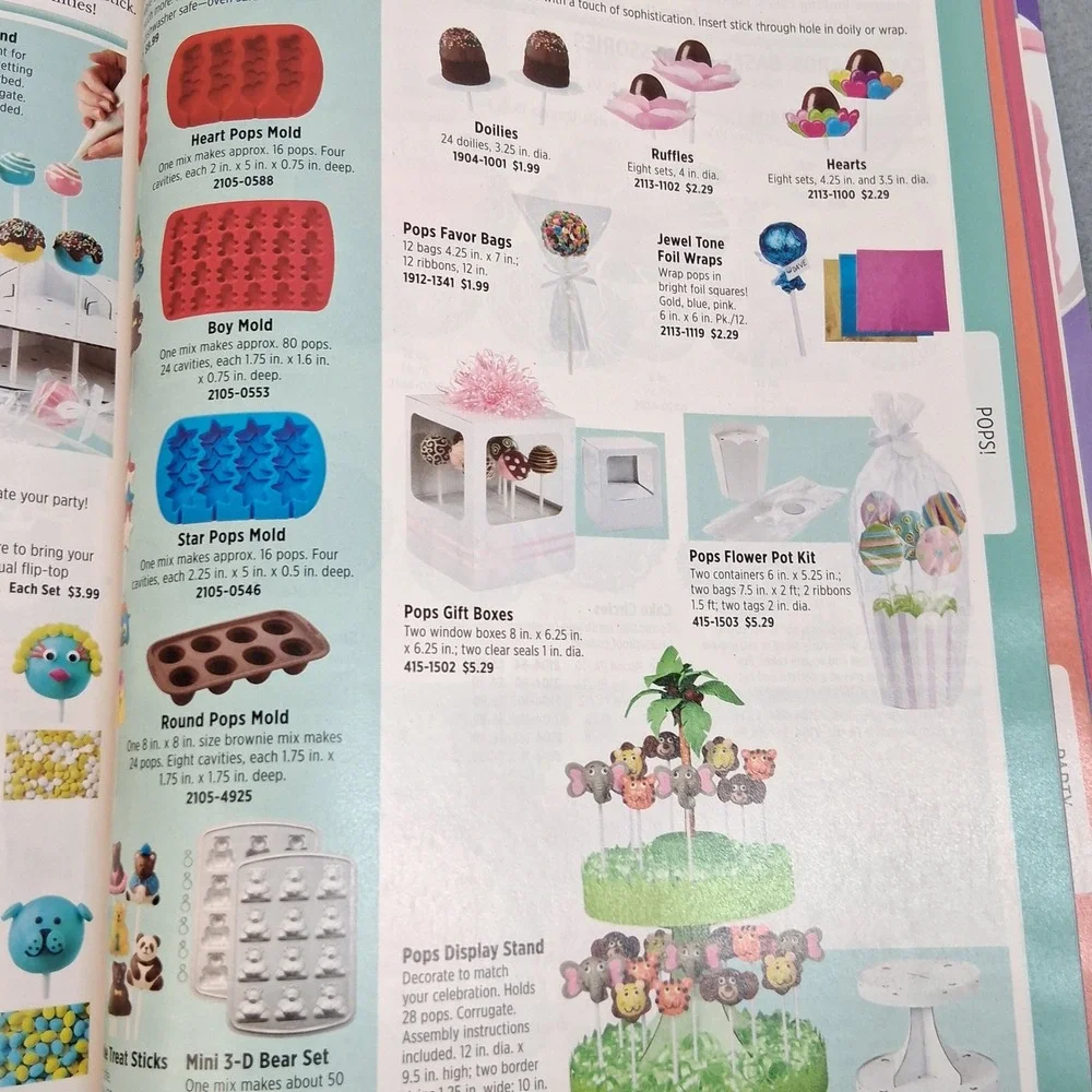 2013 Wilton Yearbook Cake Decorating Wilton 2013 Paperback